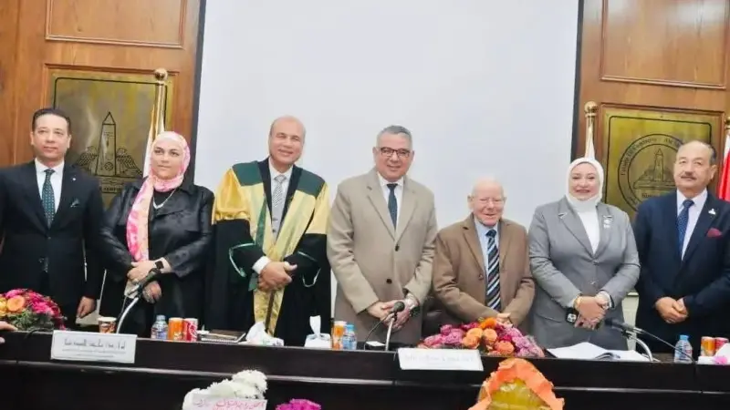 هالة سليم تهنئ اللواء أ.ح دكتور أحمد شاكر بحصوله على درجة الدكتوراه في إدارة الأعمال