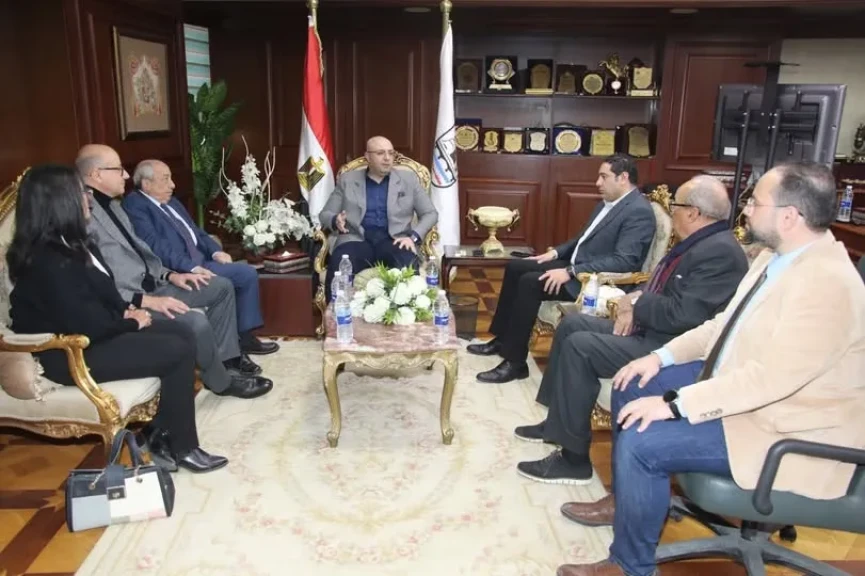 محافظ بني سويف يلتقي نقيب المهندسين