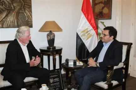 وزير الثقافة يبحث مع إدارة مهرجان القاهرة السينمائي سبل تطوير الدورة الـ47 ومواجهة التحديات