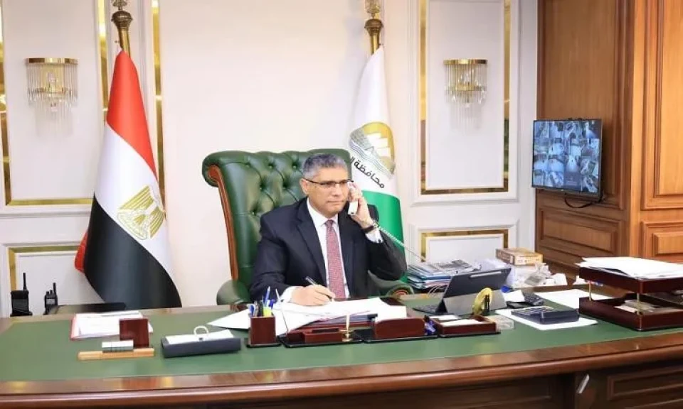 محافظ الجيزة يتواصل هاتفيًا مع طلاب الشهادة الإعدادية بمستشفى 57357