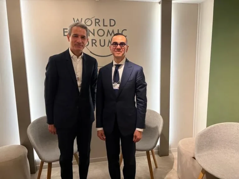 وزير الاستثمار يلتقي مسؤولي شركة سان جوبان في قمة دافوس لتعزيز الاستثمارات في مصر