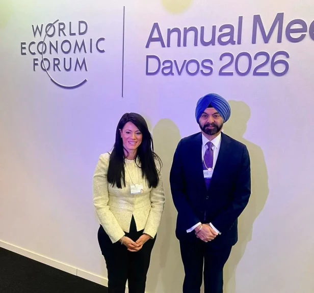 وزيرة التخطيط تلتقي رئيس مجموعة البنك الدولي خلال فعاليات منتدى ”دافوس” 2026