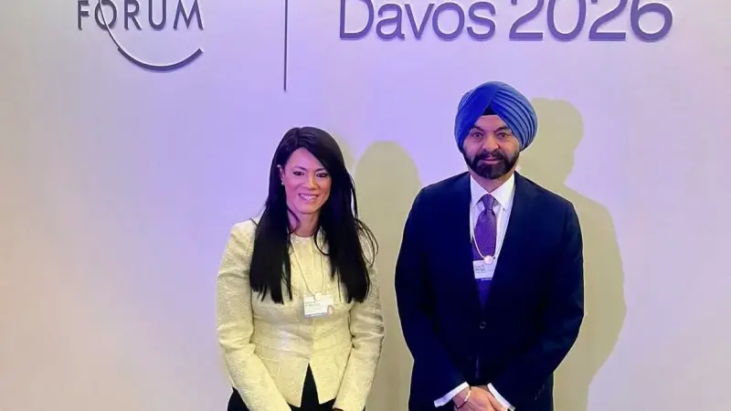 وزيرة التخطيط تلتقي رئيس مجموعة البنك الدولي خلال فعاليات منتدى ”دافوس” 2026