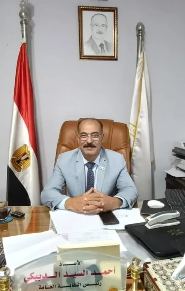 الدبيكي : أحقية تقني ”العلوم الصحية” في جميع حقوقهم بقانون الحوافز