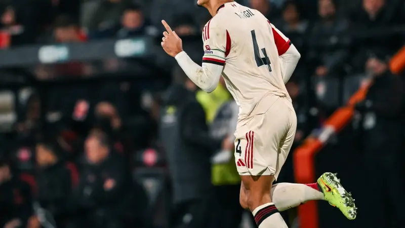 ليفربول يتعرض لهزيمة متأخرة 3-2 أمام بورنموث