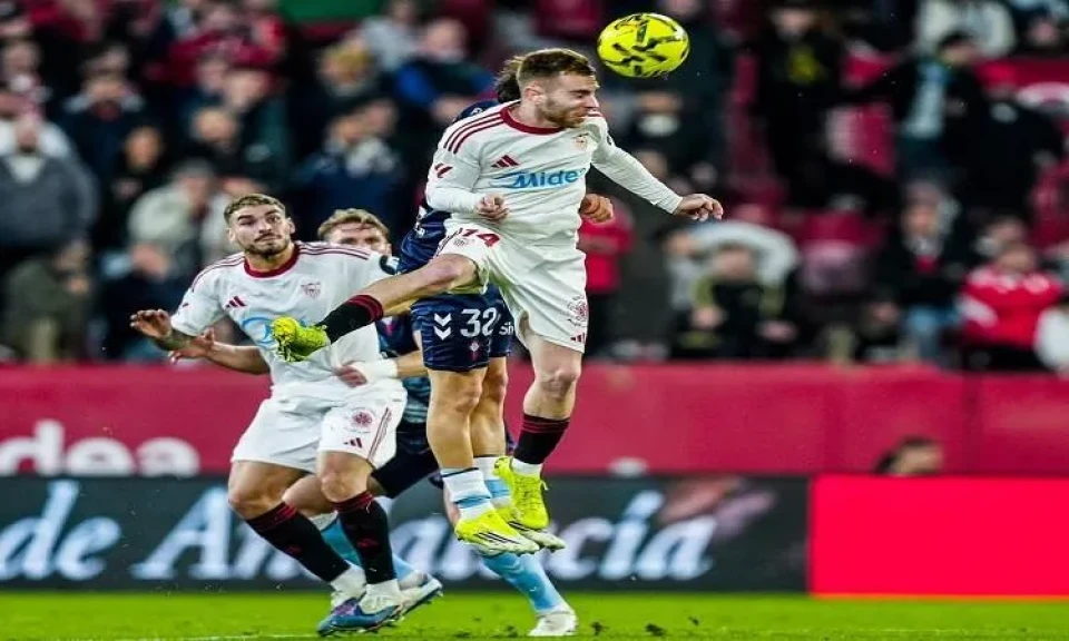 إشبيلية يفوز على أتلتيك بلباو 2-1 في الدوري الإسباني