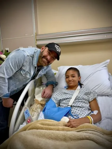 نور شندي تخضع لعملية جراحية دقيقة في مفصل اليد اليمنى  و”السقا” يدعمها