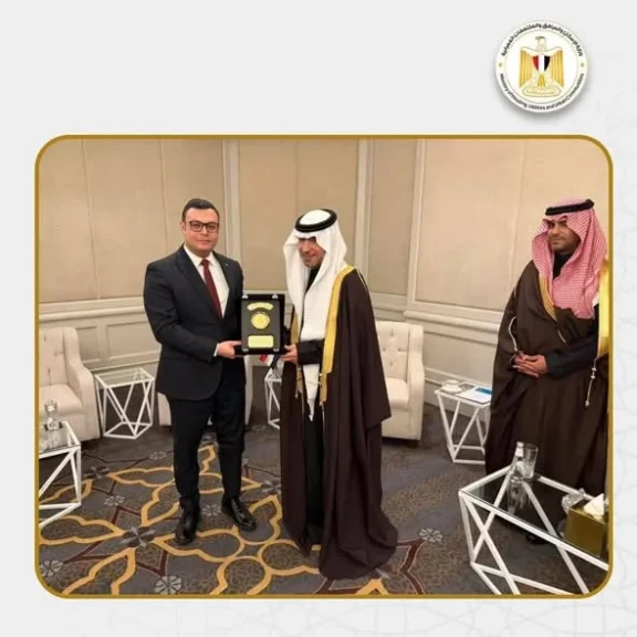 وزير الإسكان يعقد لقاءً ثانيًا مع وزير البلديات والإسكان السعودي