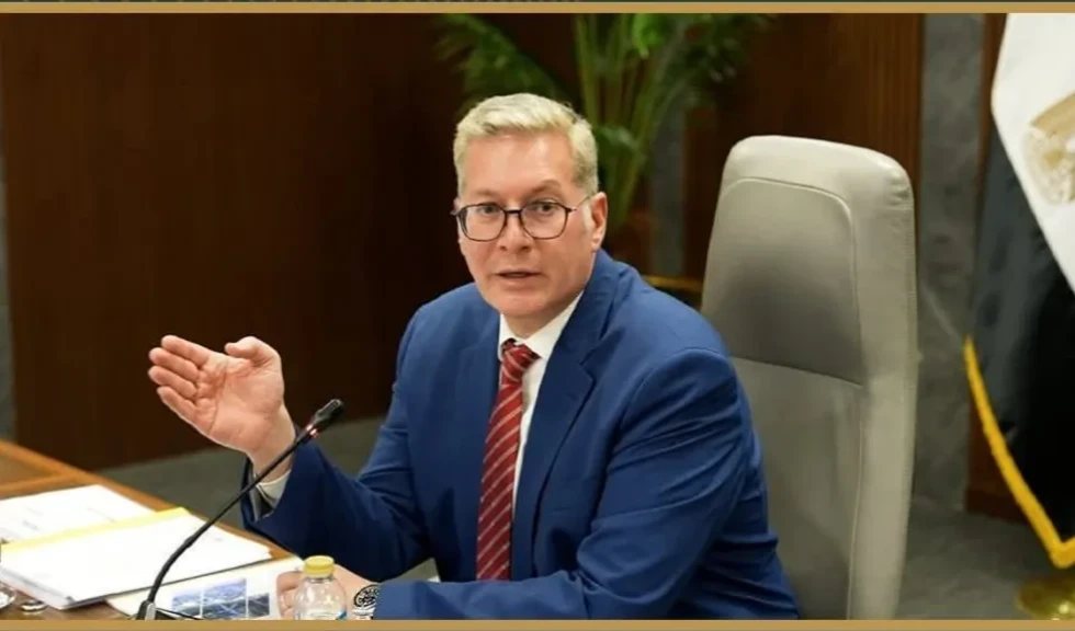 قطاع البترول يكثف الجهود لتوطين صناعة منتج PVC المستخدم في الوثائق المؤمنة