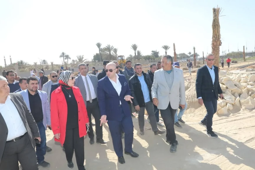 محافظ بني سويف يتفقد سير العمل بمشروع المرسي السياحي