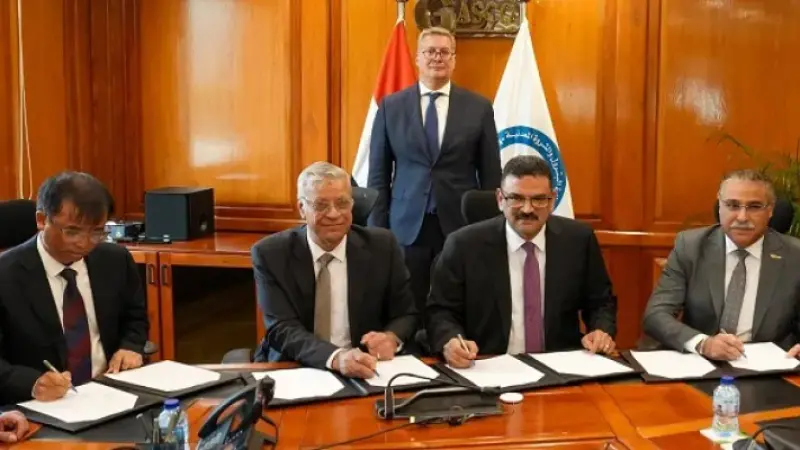 البترول: توقيع مذكرة تفاهم مع شركة الصينية للاستثمار فى الخامات التعدينية بالمثلث الذهبى