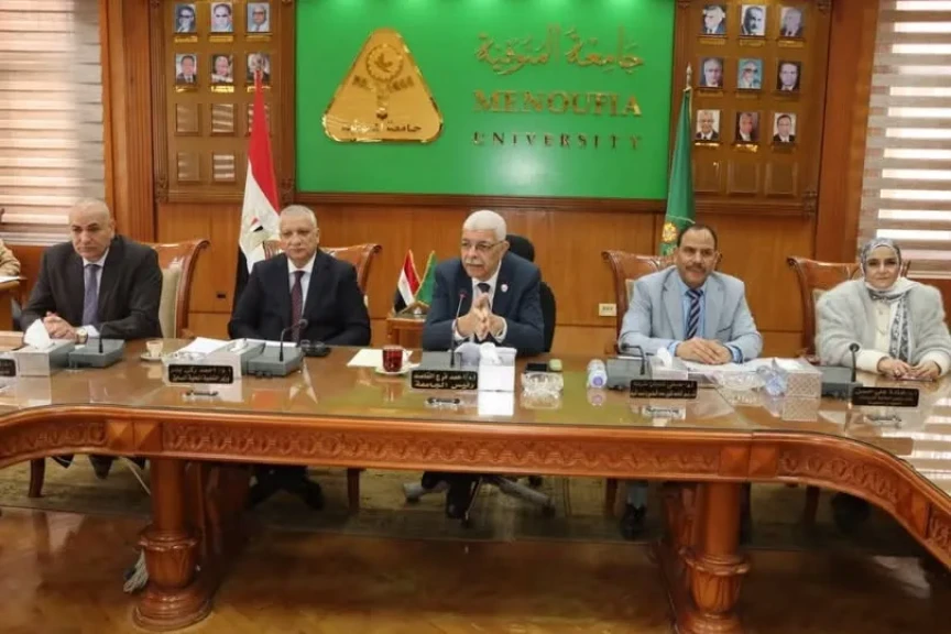 رئيس جامعة المنوفية يستعرض خطة تنفيذ النموذج التنموي المتكامل لقرية ميت عافية