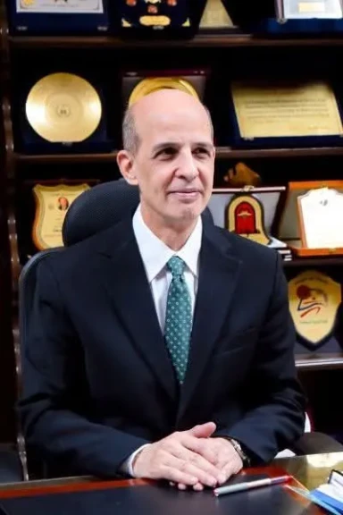 مستشفيات جامعة بني سويف تنجح في إنقاذ عين مريض من العمى بجراحة نادرة ومعقدة