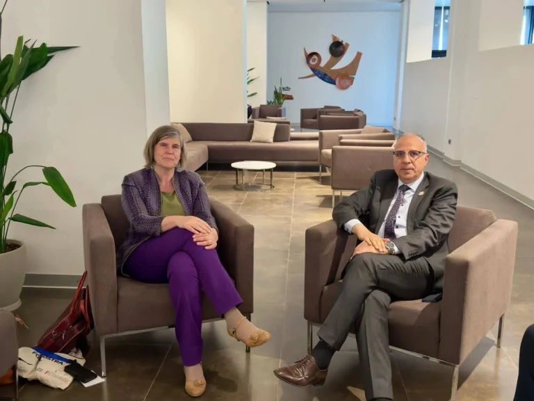 وزير الري يلتقى المبعوثة الهولندية المعنية بالمياه