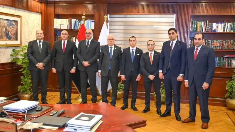 النائب العام يستقبل رئيس الاستئناف لنيابة استئناف الإسكندرية لعرض الكشوف ربع السنوية بدائرة نيابته