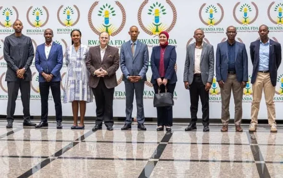 هيئة الدواء المصرية توقع الإطار التنفيذي لمذكرة التفاهم مع هيئة الغذاء والدواء الرواندية لتعزيز التعاون الدوائي