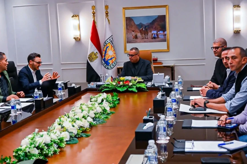 محافظ جنوب سيناء يستقبل وفد أكاديمية يوفنتوس لبحث إنشاء أكاديمية رياضية كبرى ومدرسة رياضية متكاملة بشرم الشيخ