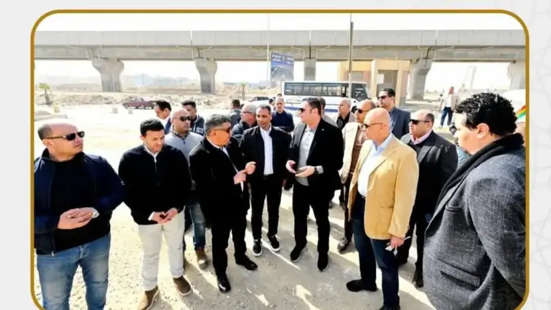 وزير الإسكان يتفقد أعمال تطوير ورفع كفاءة الطرق بعدد من المناطق الحيوية بمدينة حدائق أكتوبر