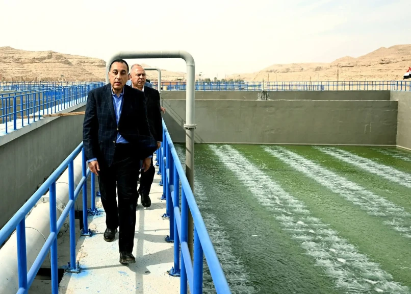رئيس الوزراء يتفقد محطة معالجة الصرف الصحي الثلاثية ”بني حسن الشروق