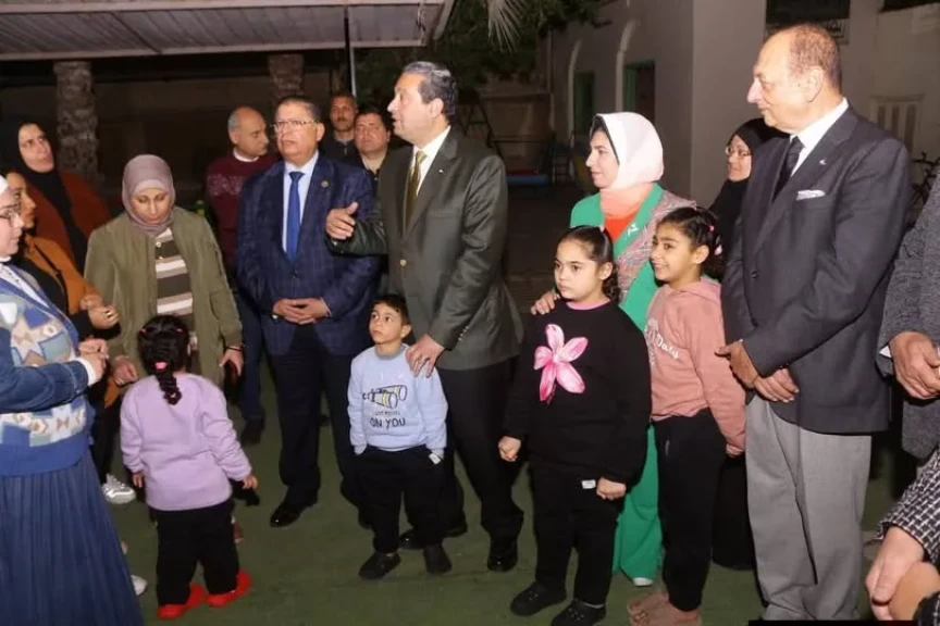 محافظ دمياط يلتقي مع أعضاء مجلس إدارة مؤسسة البنات الاجتماعية الجديد لمناقشة آلية العمل بالمؤسسة وتحقيق عدد من الضوابط