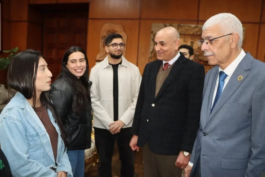 رئيس جامعة المنوفية يستقبل طالبات من البرازيل