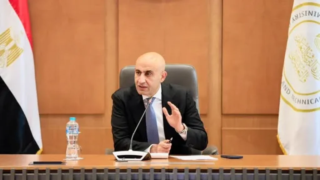 وزير التربية والتعليم يعقد اجتماعًا مع مديري ووكلاء مديريات التربية والتعليم استعدادًا لانطلاق الفصل الدراسي الثاني