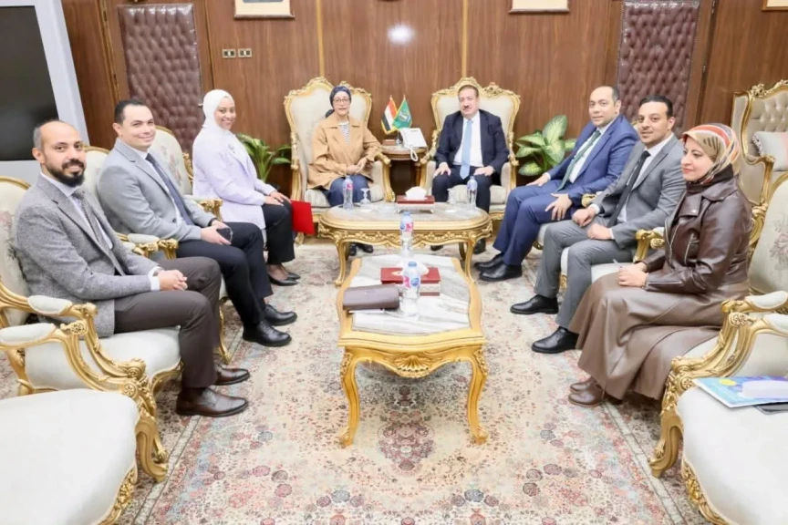 محافظ المنوفية يستقبل وفد وزارة الاتصالات