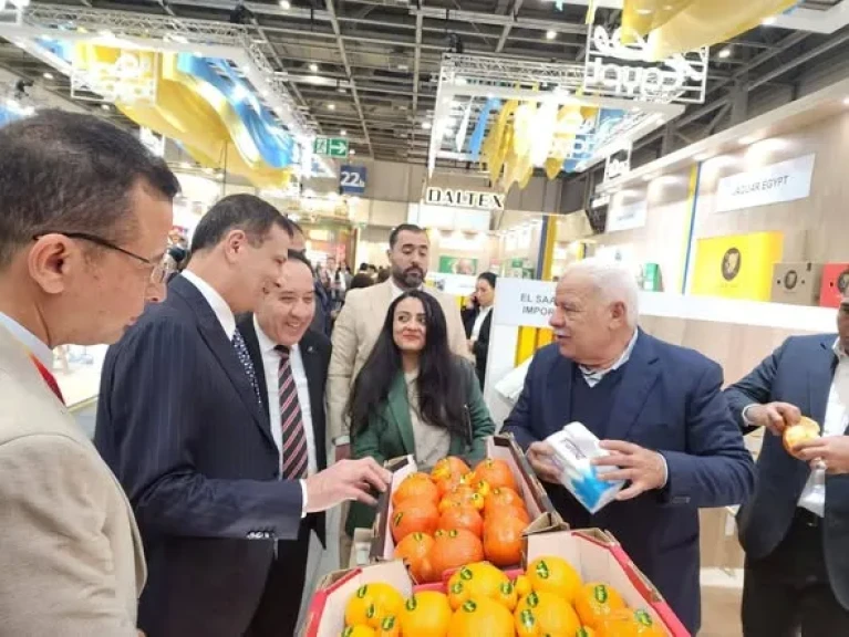 وزير الزراعة يفتتح الجناح المصري بمعرض ”فروت لوجستيكا” ببرلين