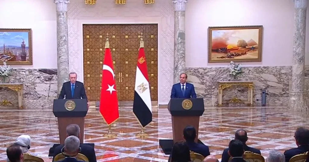 الرئيس السيسي ونظيره التركي يشهدان الجلسة الختامية لمنتدى الأعمال المصري التركي