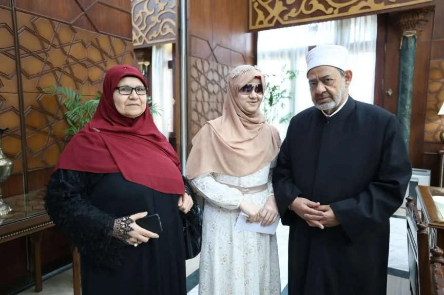 شيخ الأزهر يستقبل الطالبة النابغة مريم «حافظة كتاب الله» ويوجِّه بتبنِّي موهبتها وتلبية احتياجاتها