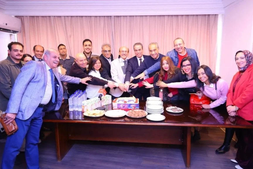 مرفوع مؤقتاً من الخدمة .. مسلسل إذاعي جديد بطولة الفنان الكبير محمد صبحي