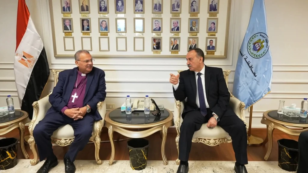 محافظ أسيوط يستقبل رئيس الطائفة الإنجيلية