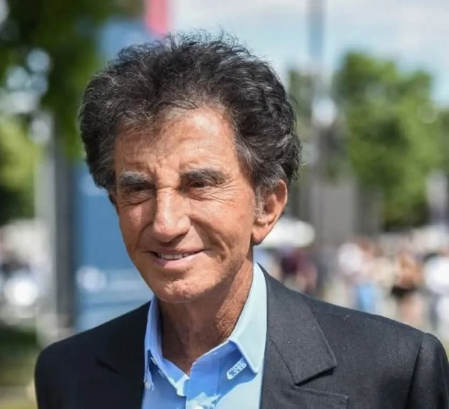 ”جاك لانج” يتقدم باستقالته من رئاسة معهد العالم العربي بباريس