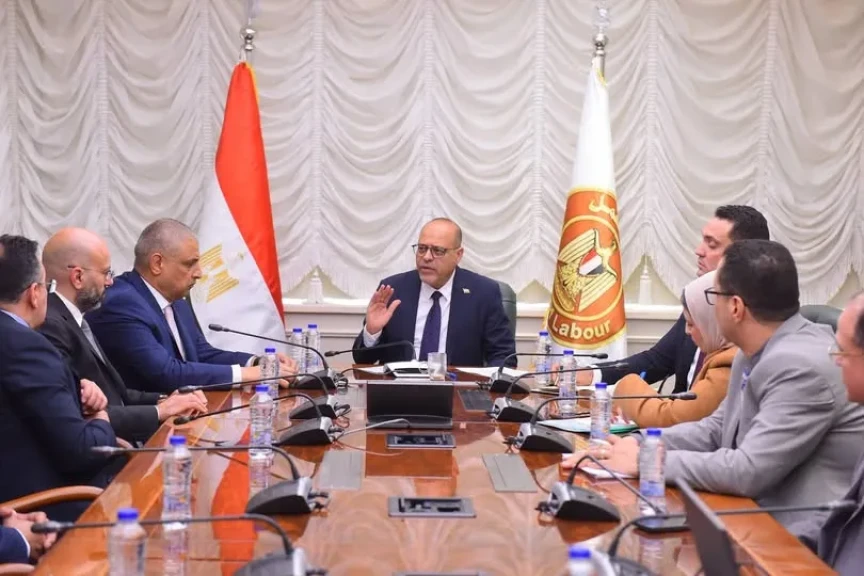 وزير العمل يعزّز الشراكة مع ”شركة ليوني مصر” العالمية لتصنيع كابلات وضفائر السيارات