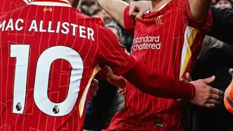 أرنى سلوت يعلن تشكيل ليفربول لمواجهة مانشستر سيتي بالدوري الانجليزي الممتاز