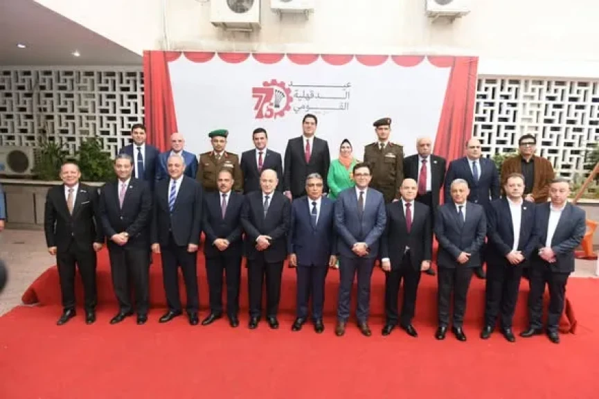 في إطار احتفالات الدقهلية بالعيد القومي الـ 776…محافظ الدقهلية يستقبل مستشار رئيس الجمهورية ووزير الثقافة وعدد من المحافظين ورؤساء الجامعات ويهديهم دروع المحافظة