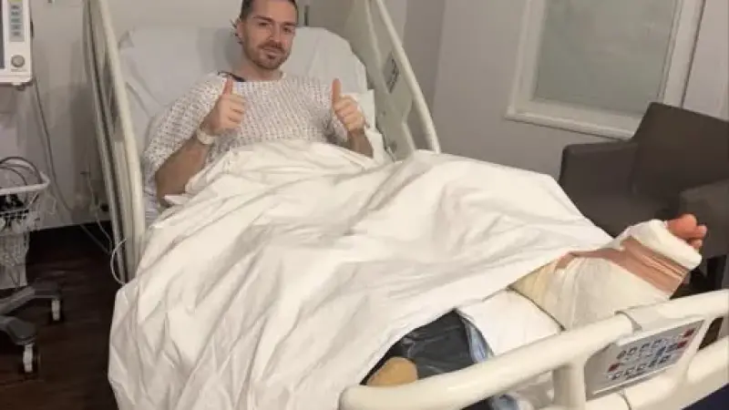 جاك غريليش يؤكد أن موسمه انتهى بعد خضوعه لعملية جراحية لكسر إجهاد القدم