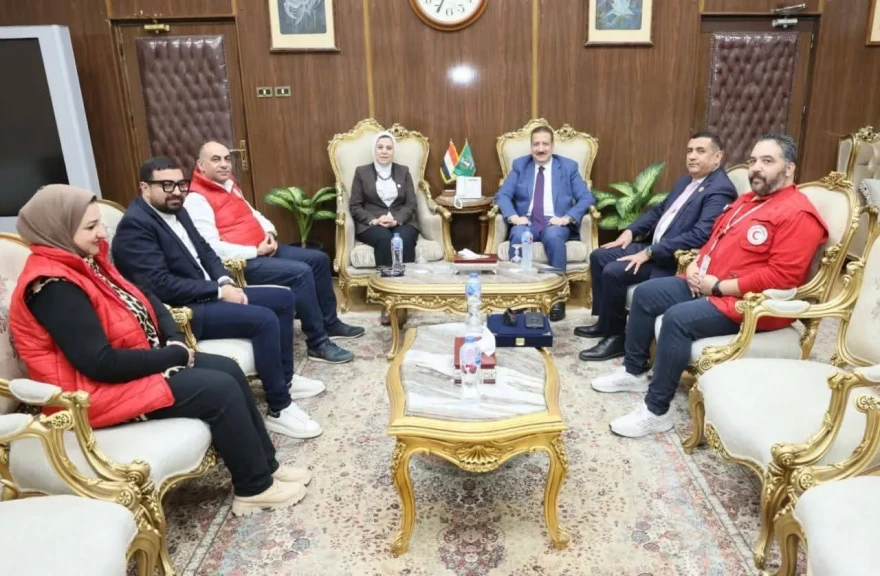 محافظ المنوفية يستقبل المدير التنفيذي للهلال الأحمر المصري