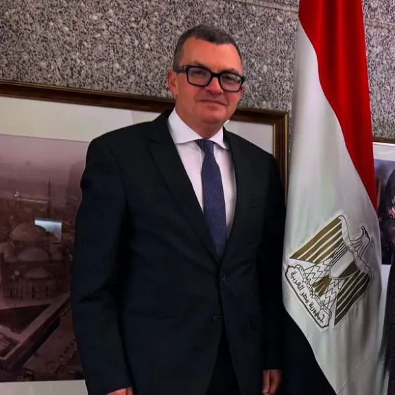 السيرة الذاتية للدكتور أحمد رستم وزير التخطيط