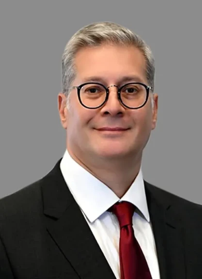 تجديد الثقة في المهندس كريم بدوي وزيرا للبترول لمواصلة تنفيذ الأجندة الطموحة التي بدأها