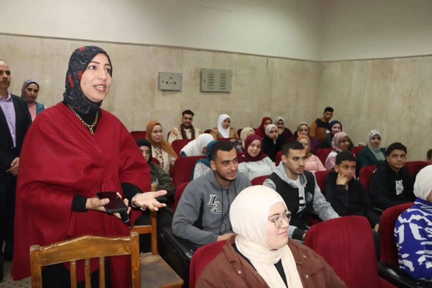 رئيس جامعة المنوفية يشهد ختام فعاليات دورة مهارات البيع الاحترافية