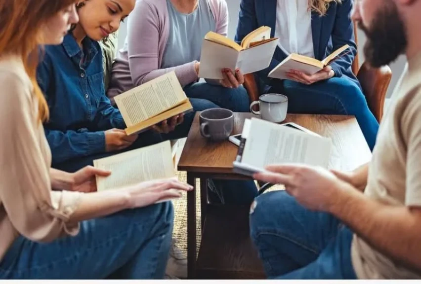 القراءة الإلكترونية تغتال الكتاب الورقي