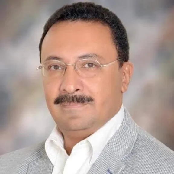 الدكتور عبد العزيز قنصوه يكلف الدكتور أحمد عادل عبد الحكيم  للقيام بأعمال رئيس جامعة الإسكندرية