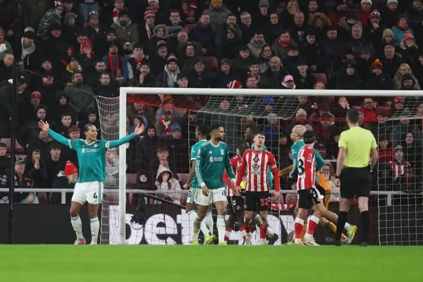 ليفربول يفوز على سندرلاند بهدف نظيف بالدوري الانجليزي الممتاز