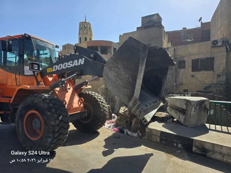 محافظة الجيزة ترفع الكتل الخرسانية وتفتح سلم مشاه مدينة النور بحي الهرم