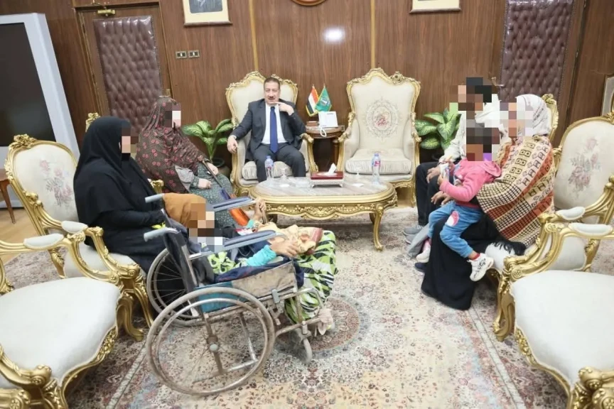 محافظ المنوفية يلتقي عدداً من الحالات الانسانية والاسر الاولى بالرعاية