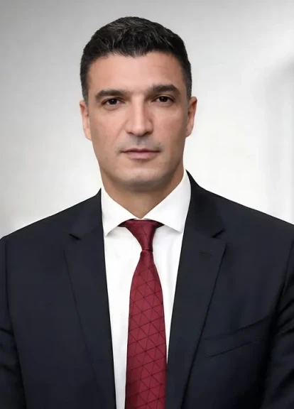 وزارة الصناعة تنفي التصريحات المنسوبة لوزير الصناعة بشأن المصانع المتعثرة والمصانع الجاري إنشاؤها والمصانع المغلقة