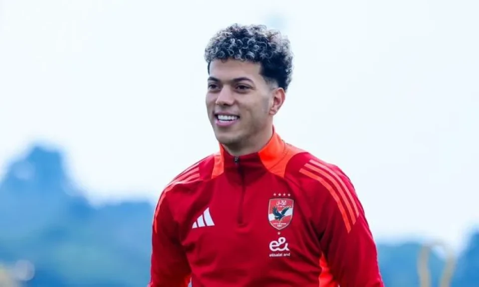 إمام عاشور يشارك في التدريبات الجماعية للأهلي بعد انتهاء إيقافه