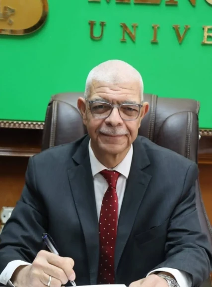 رئيس جامعة المنوفية يهنئ اللواء عمرو الغريب بتوليه منصب المحافظ