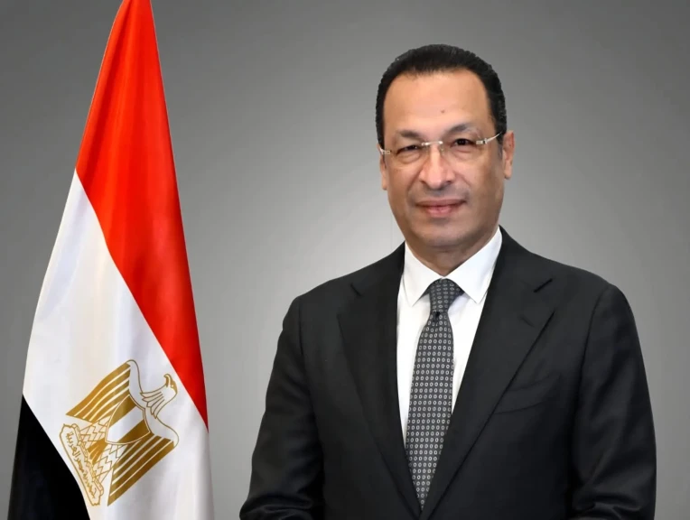 وزير الاتصالات وتكنولوجيا المعلومات يغادر إلى الهند للمشاركة في قمة تأثير الذكاء الاصطناعي AI Impact Summit 2026